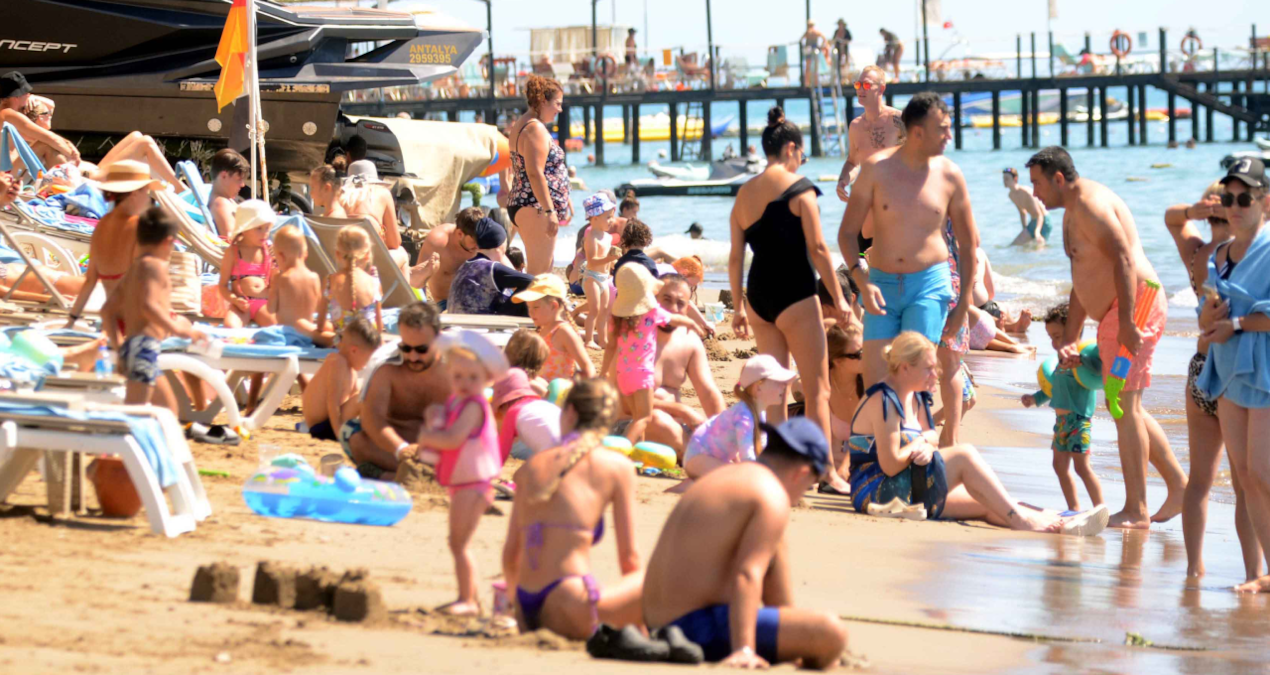 antalyada ekim bereketi hava 38 derece deniz doldu G3T9XKKW