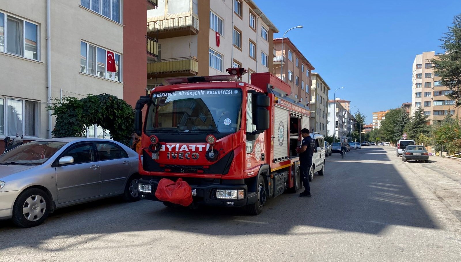 balkondaki piknik tupu alevlendi yangin cikti AtwPRZCA
