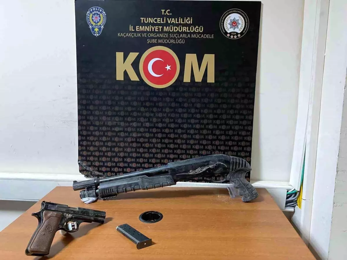 tuncelide santiye alaninda silah ve uyusturucu ele gecirildi EbmRx8Cz