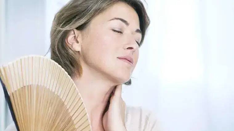 doc dr aydin erken menopozda ostrojen tedavisi yasam kalitesini iyilestiriyor skeKVYQm.webp