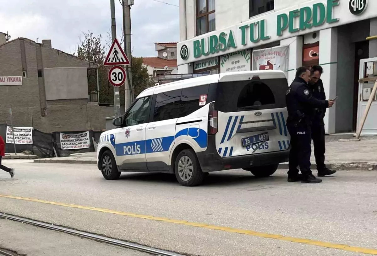eskisehirde polis araclarina carpan motosiklet hizla kacti L6bs2WL4.jpg