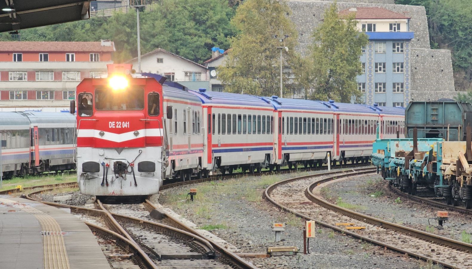 turistik karaelmas ekspresi 3uncu kez zonguldakta G3lIGE5U