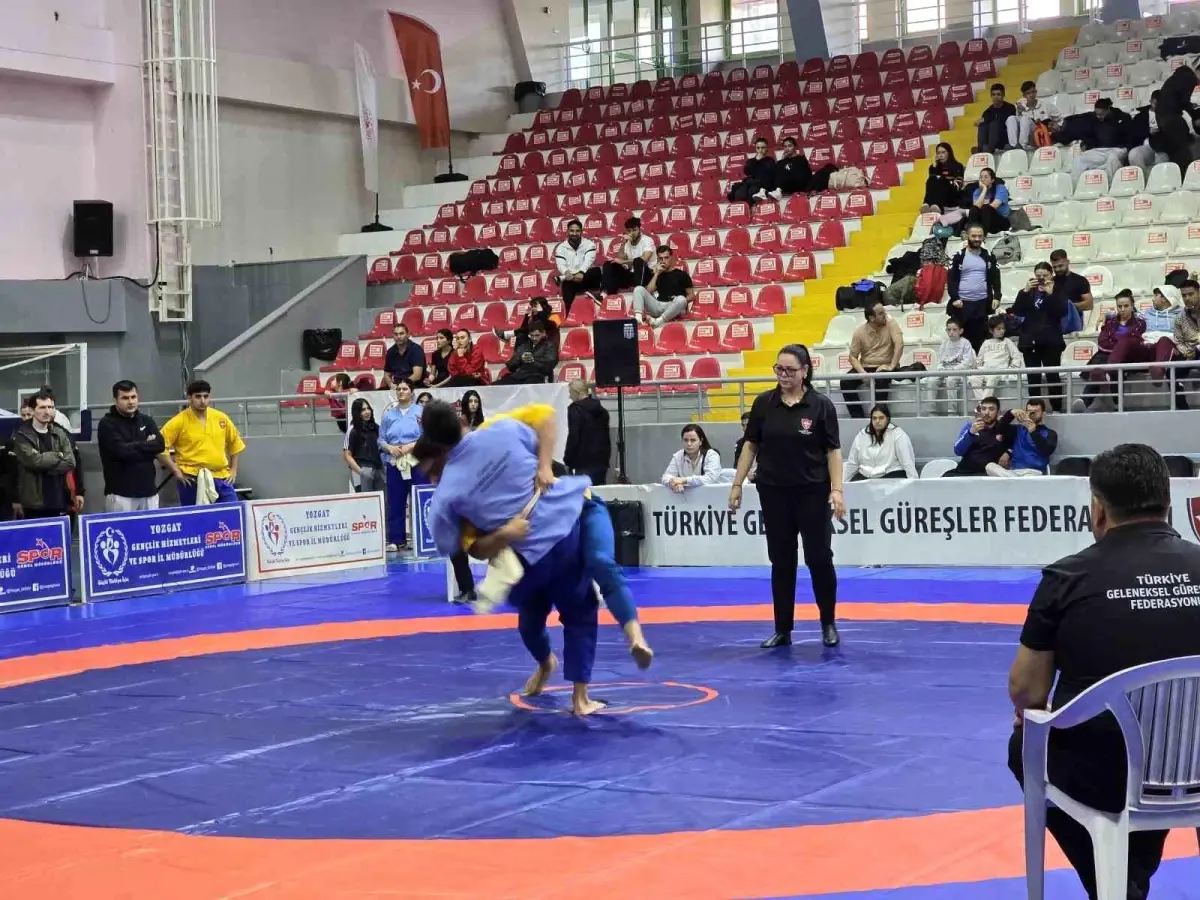 yozgatta kusak guresi turkiye sampiyonasi duzenlendi H3QK733d