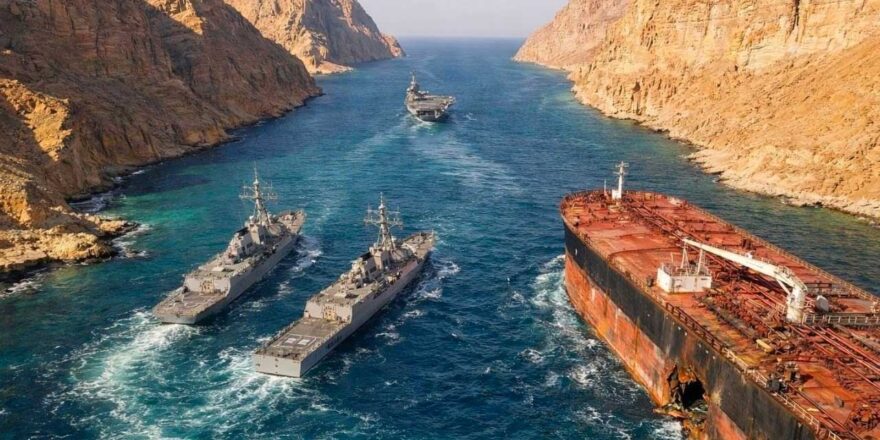 Hürmüz Boğazı’nda izin bekleyen gemi sayısı açıklandı