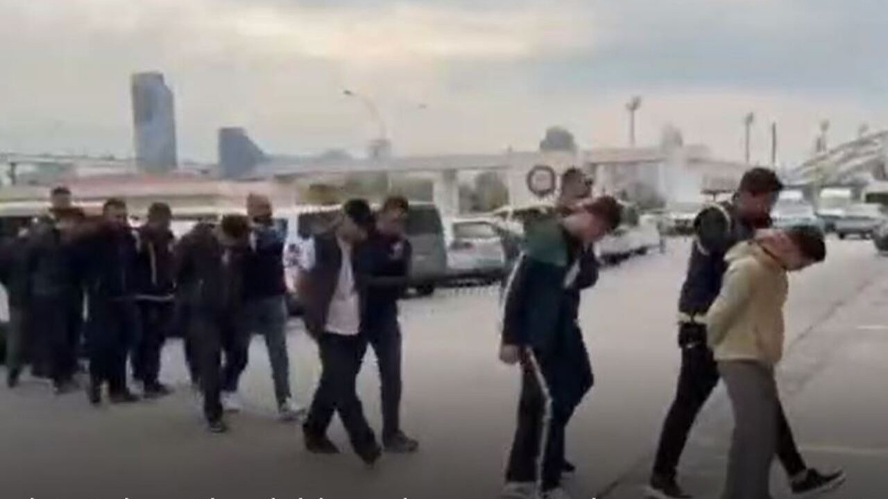 Sosyal Medyada Silah Paylaşımı Yapanlara Büyük Darbe: 19 Gözaltı