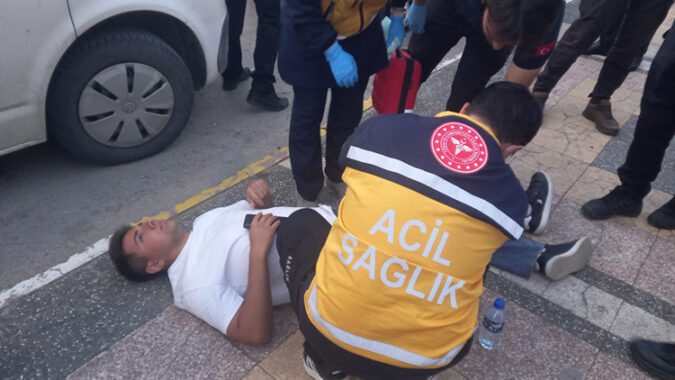 ‘Yan baktın?’ tartışmasında bıçakla yaralandı